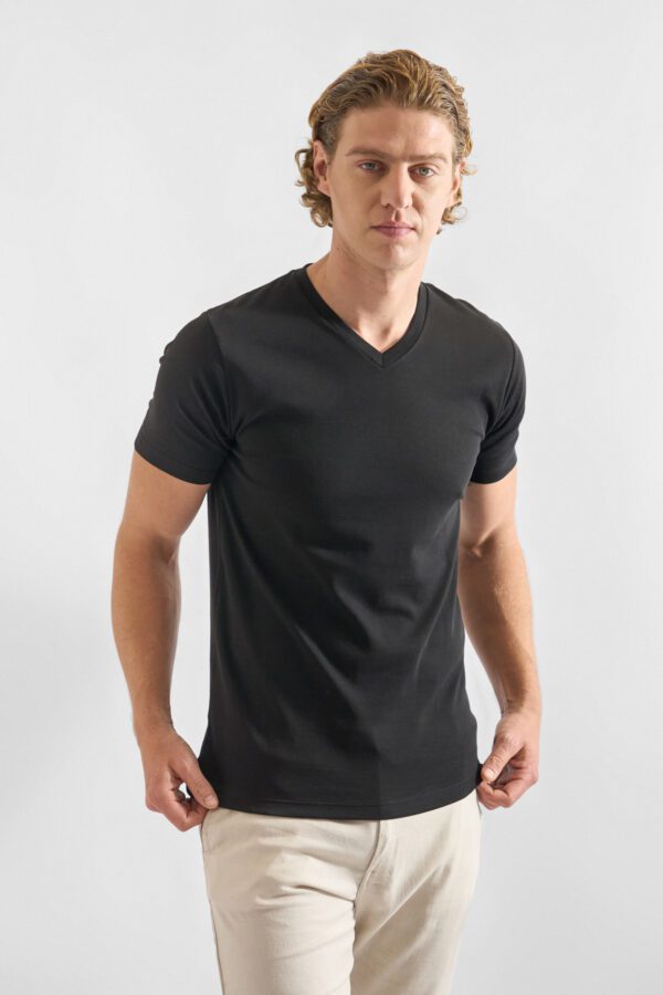 T-Shirt Cuello V Negro - Algodón Premium