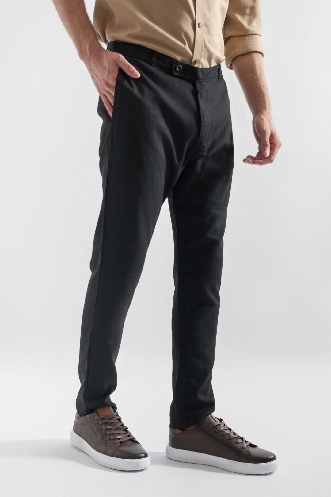 Pantalon de Lino Negro – Colección Dansk Efterår - Imagen 3